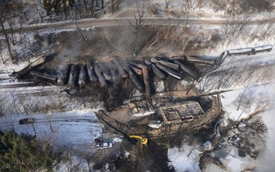 Aerial photo of a 2015 crude oil train derailment in Mt. Carbon, WV